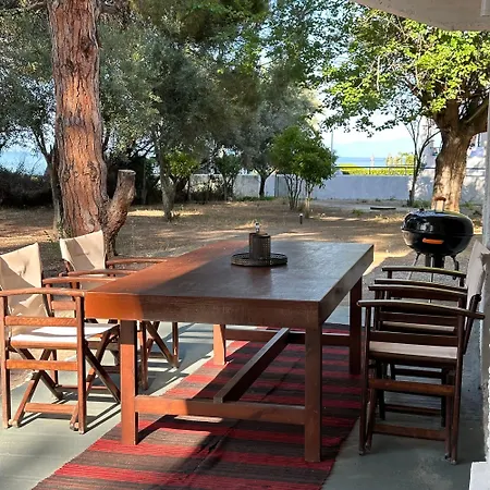 Ethel Βουρβουρού